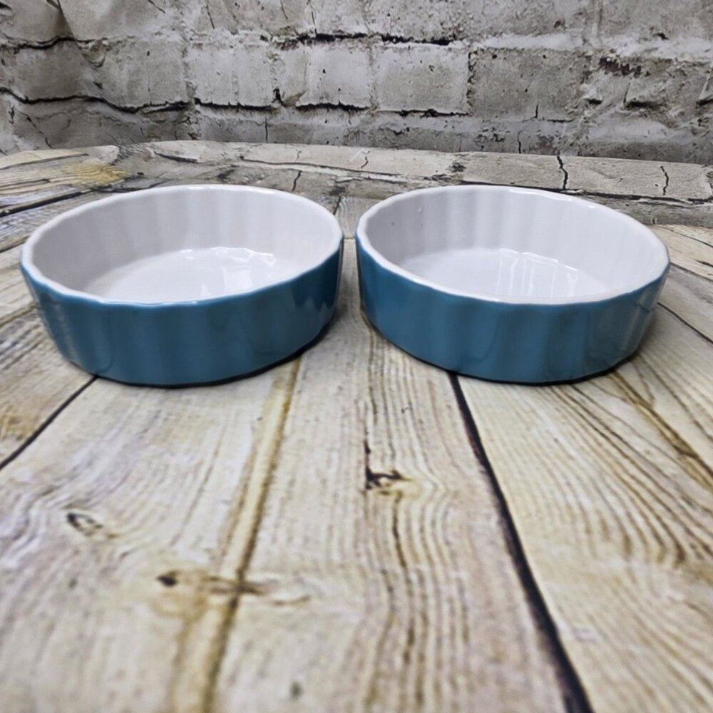 Housewares International Mini 5 Inch Round Fluted Baking Dish Blue White